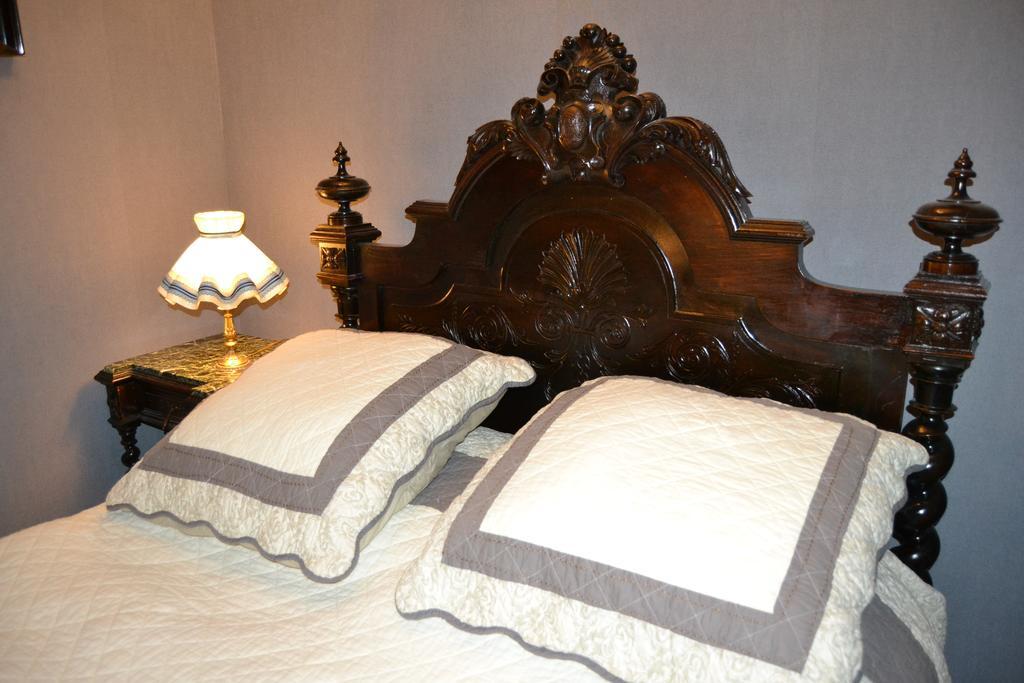 Chateau De Peufeilhoux Vallon-en-Sully Habitación foto